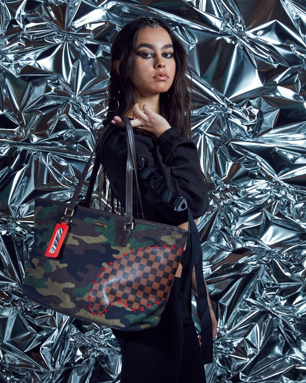 THE PARADOXX SHARK TOTE